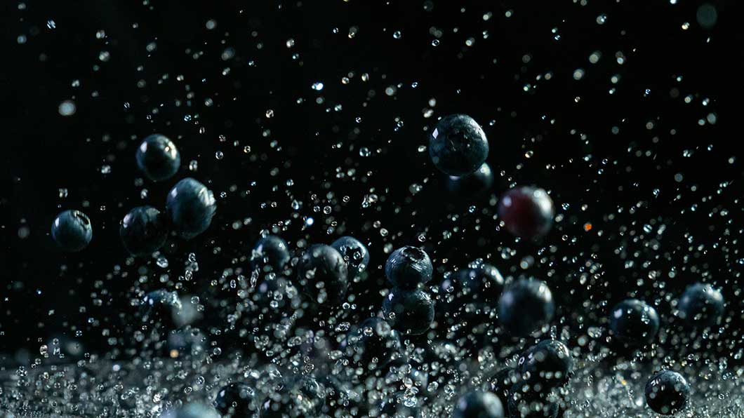 Blueberries in water