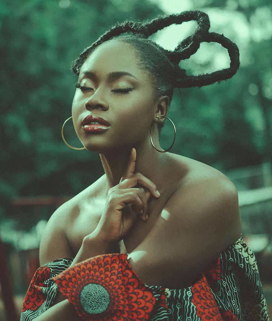 woman with threaded hair